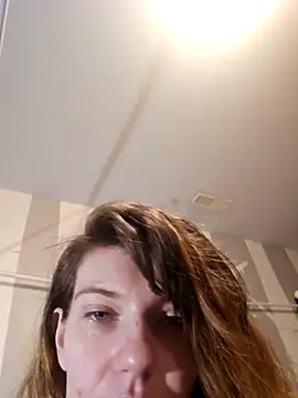 YourFavCanadianMILF live sex cam