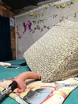 NinaGauther live sex cam