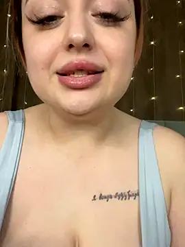 KellyMoors live sex cam