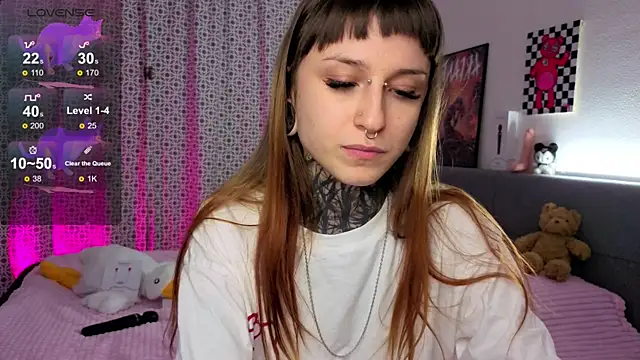 LilithPoison live sex cam