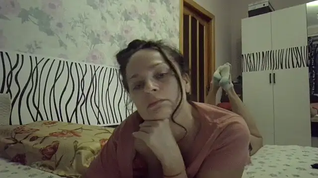 LindaStarS live sex cam