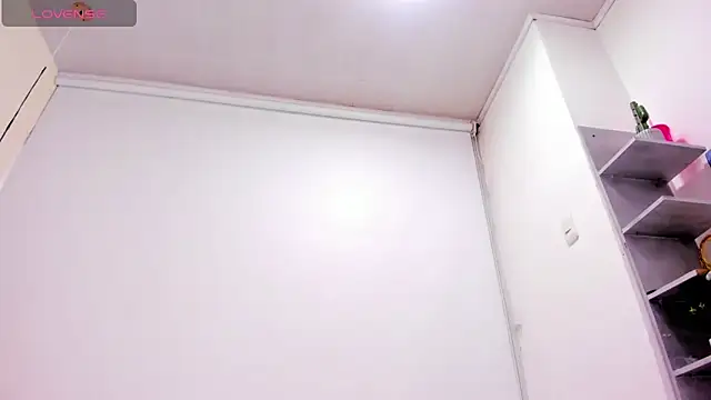 Cherllynn live sex cam