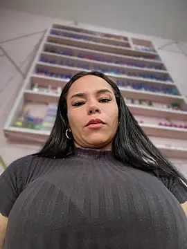 Naatalia live sex cam