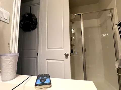 wynterheat live sex cam