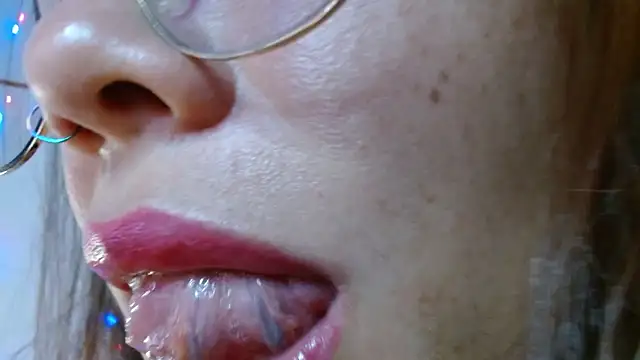 miss_evoleth2 live sex cam