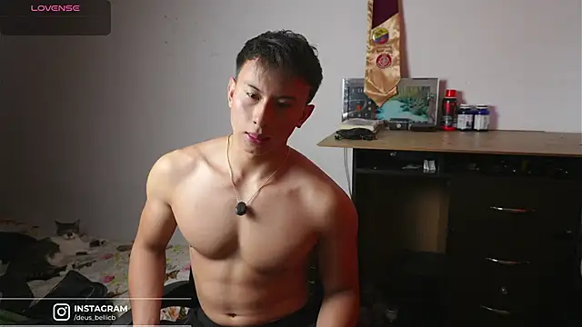 DeusbelliS live sex cam