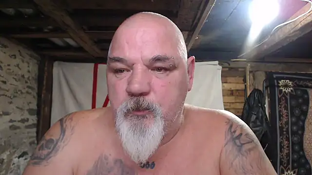 Newfiesausage1972 live sex cam