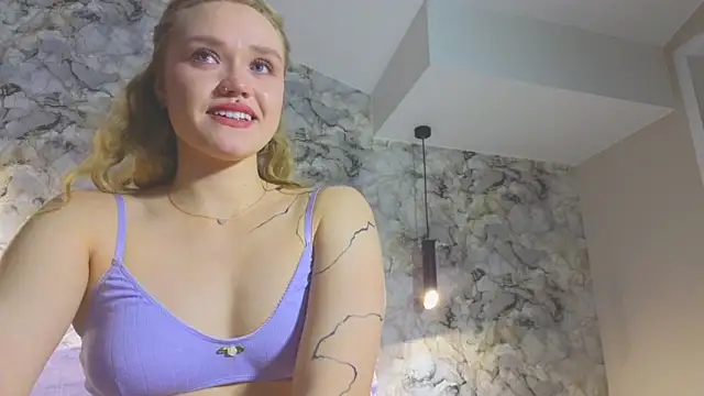 Aurora_Golden1 live sex cam