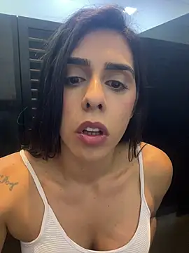 Monahliza live sex cam