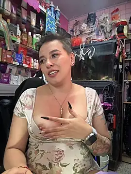 TamySweetness live sex cam