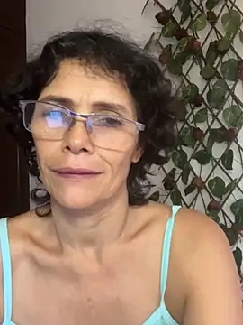 MireyaTorresGu live sex cam