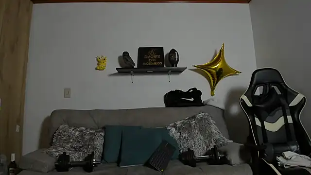 julian_wallace live sex cam