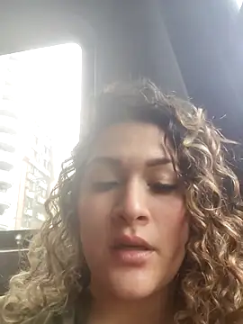 Sara_smiiith211 live sex cam