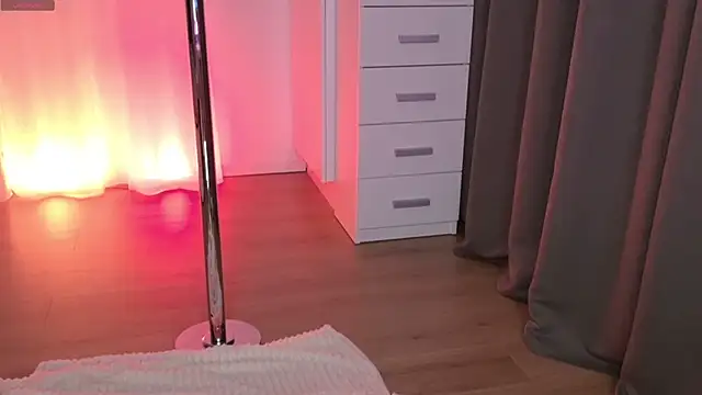 SabrinaRosed live sex cam