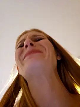 LessiaMia live sex cam