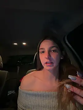 DoriDeluxe66 live sex cam