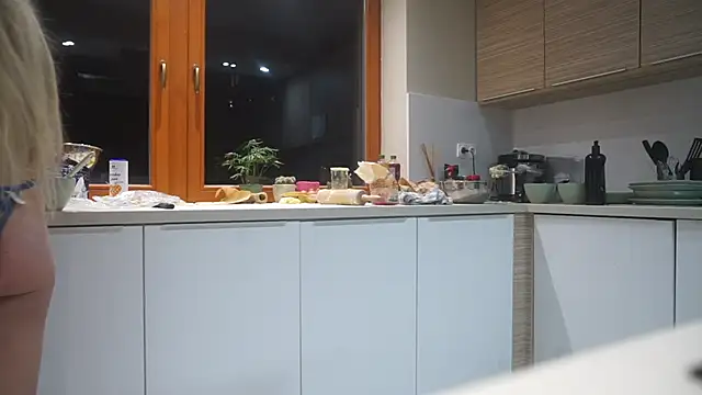 Steffi_Snowbunny live sex cam