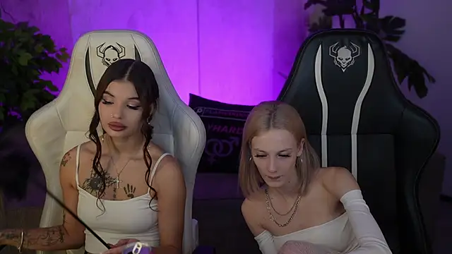 Lucy_And_Elza_Fantasy live sex cam