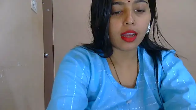 Cute-Simmi69 live sex cam