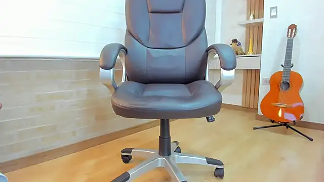 Tombarden live sex cam