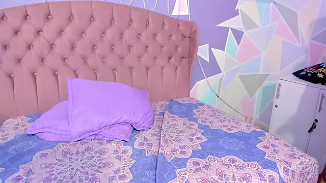 CloeyGraweing live sex cam