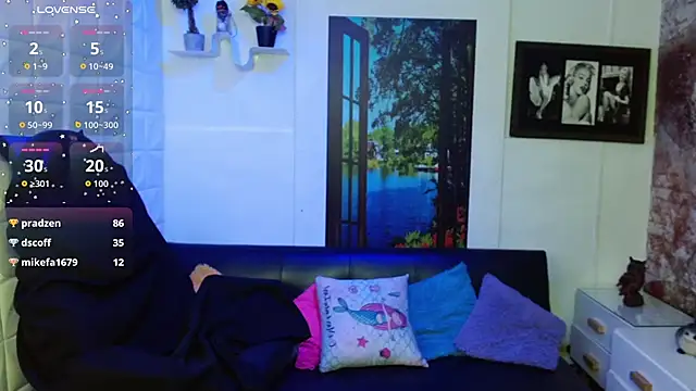 Eva_Roussell live sex cam