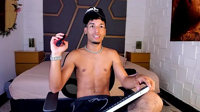 Thiagoferreti live sex cam
