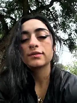 Lila_Desiree live sex cam