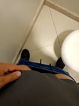 Franciscojoao18 live sex cam