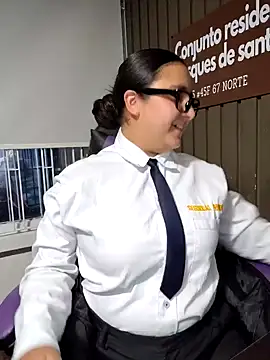 Cute_Penelope live sex cam