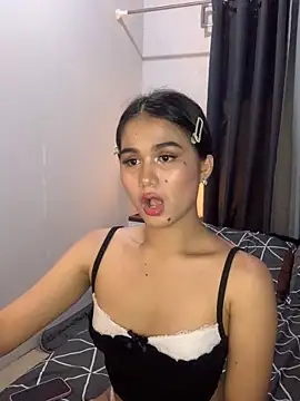 AngelHille live sex cam