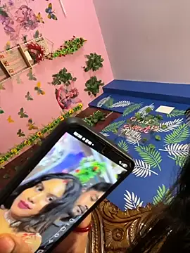 V-Hot-Sweti live sex cam