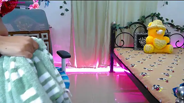 thyAnvi live sex cam