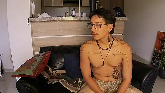 ChloeAndYan live sex cam