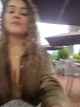 Sara_smiiith211 live sex cam