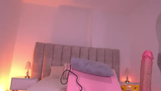 sam_lewins live sex cam