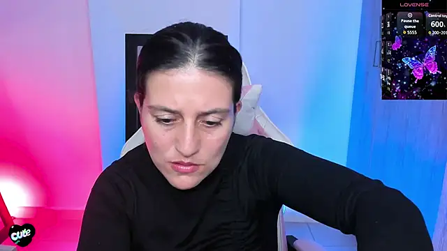 Saskyaa live sex cam