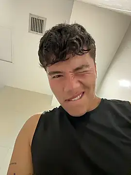 Logan_smith1 live sex cam