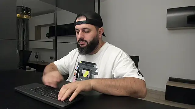 DravenPeak live sex cam