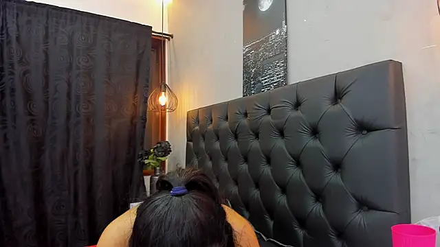 violet_and_myers live sex cam