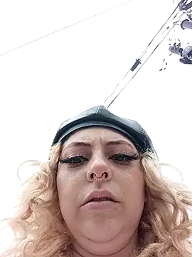 madelaine- live sex cam