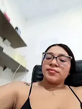 -VICKKY live sex cam