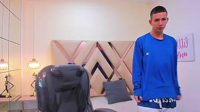 JackSwan18 live sex cam