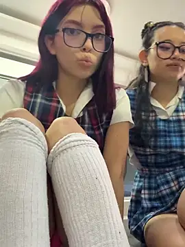 l0lita_sweet live sex cam