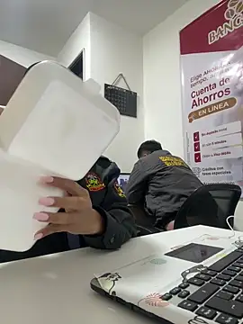 Emily-7_ live sex cam