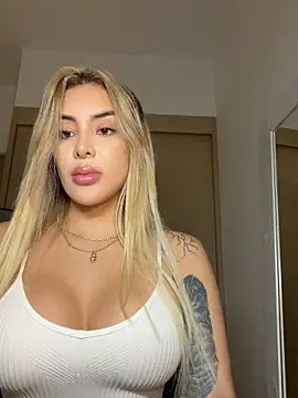 mi_suk11 live sex cam