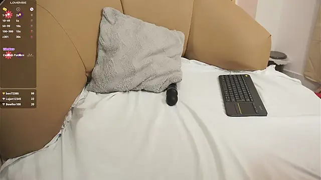 Camilaperson live sex cam