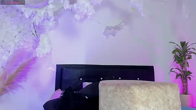 lyan_hots live sex cam