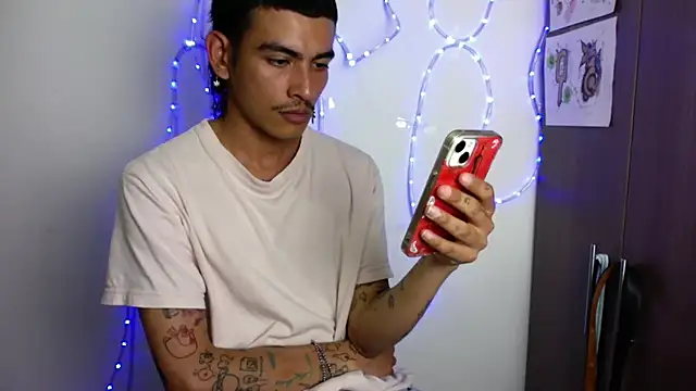 sorry-mom69 live sex cam