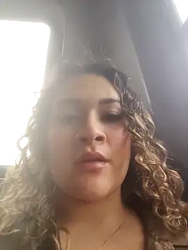 Sara_smiiith211 live sex cam